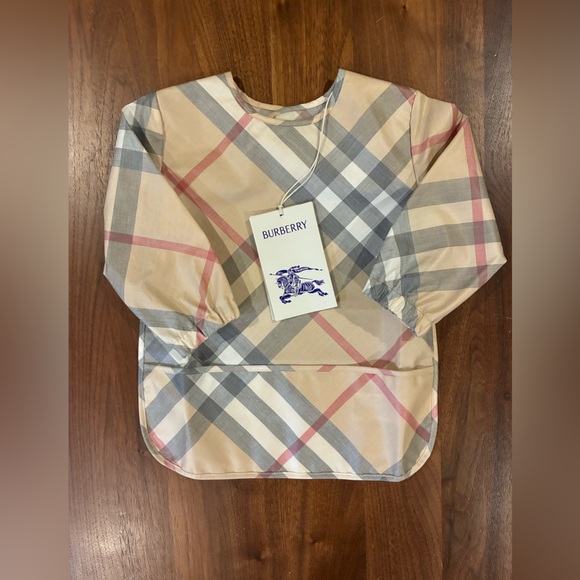 NWT- Burberry’s Check-Print Bib, Size 6M-9M - Picture 3 of 7
